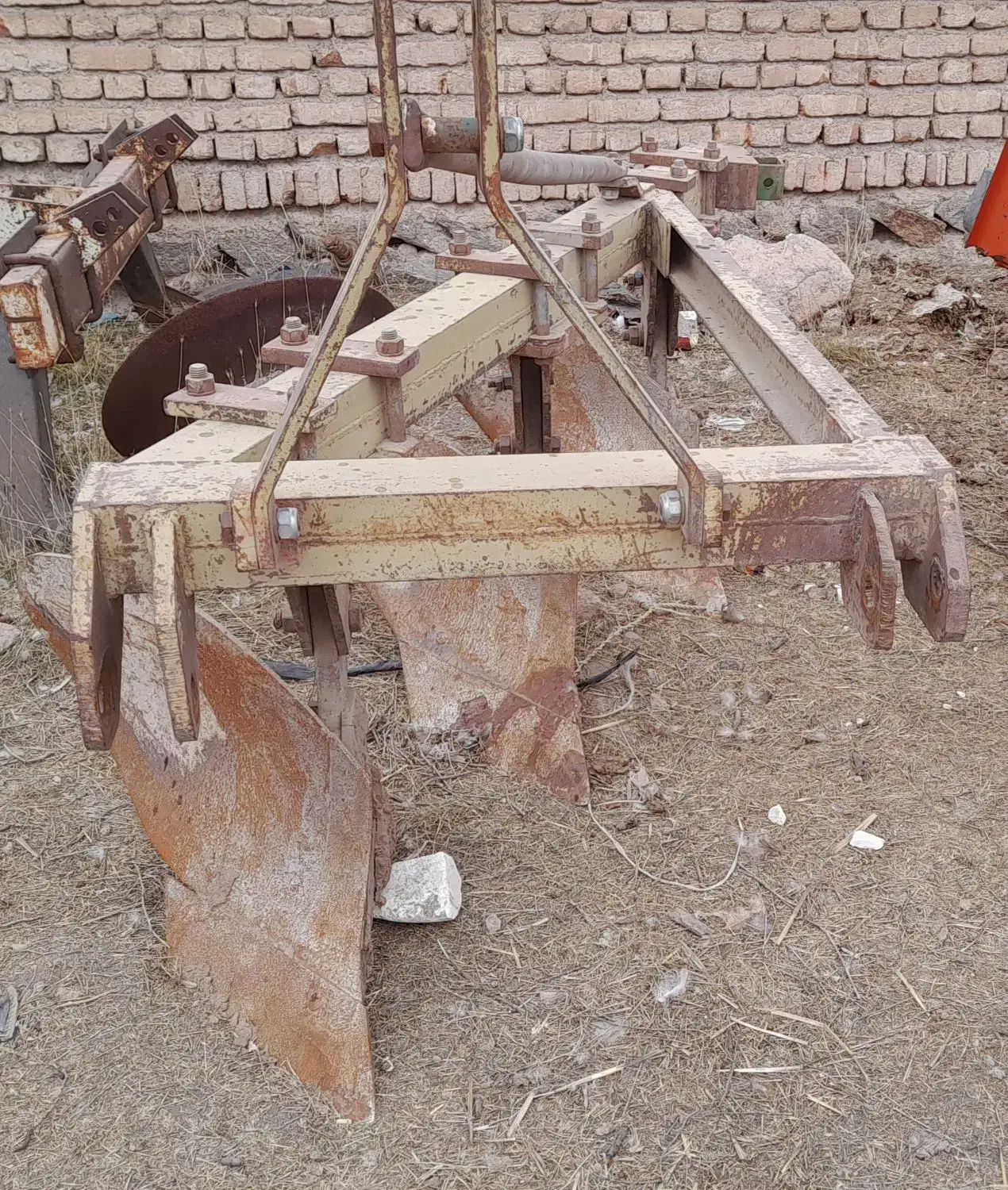 گاو آهن تراکتور و سمپاش ۶۰۰ لیتری|قطعات یدکی و لوازم جانبی|اردبیل, |دیوار