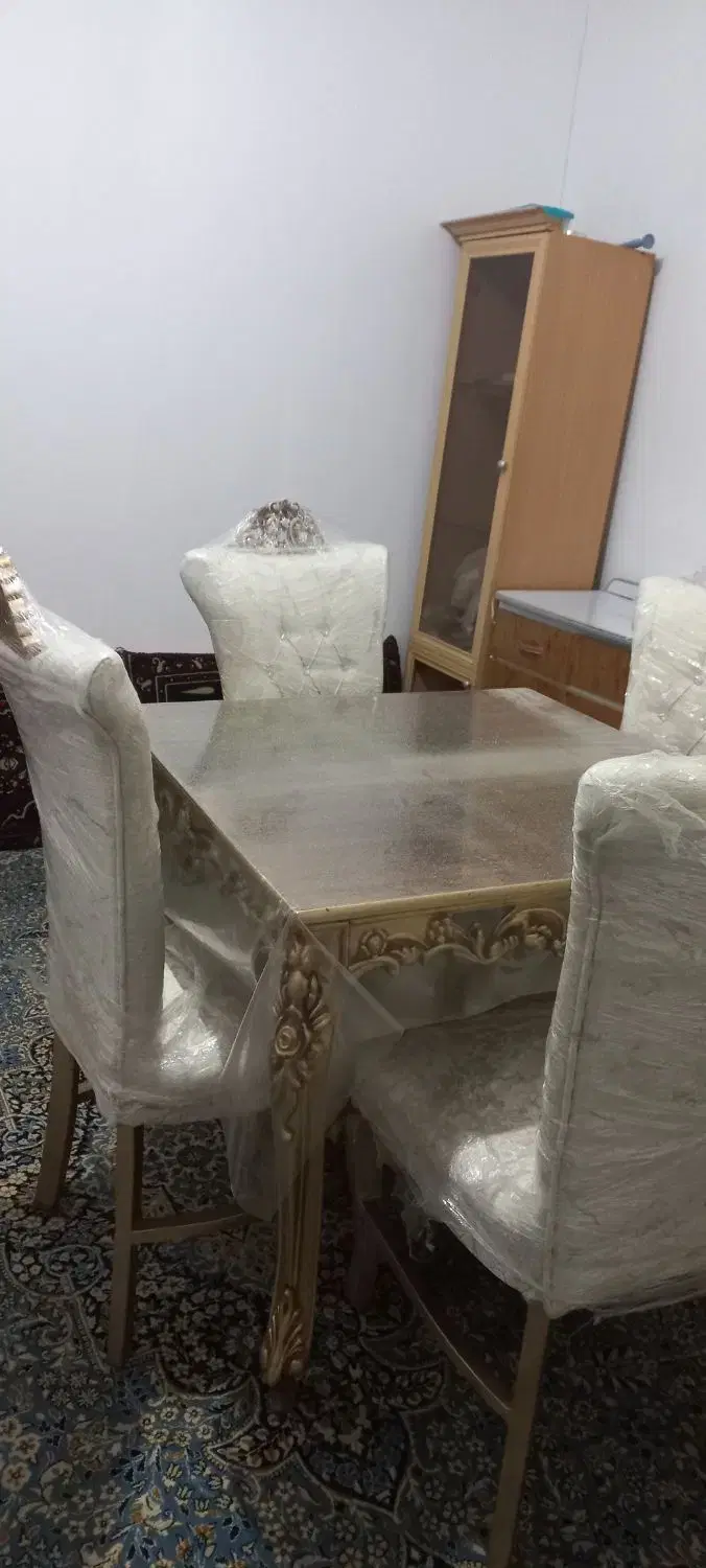 میز غذا خوری|میز و صندلی غذاخوری|اردبیل, |دیوار