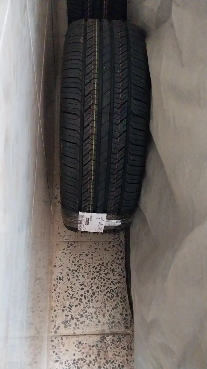 لاستیک بارز ۲۰۵|قطعات یدکی و لوازم جانبی|محمدیه-قزوین, |دیوار