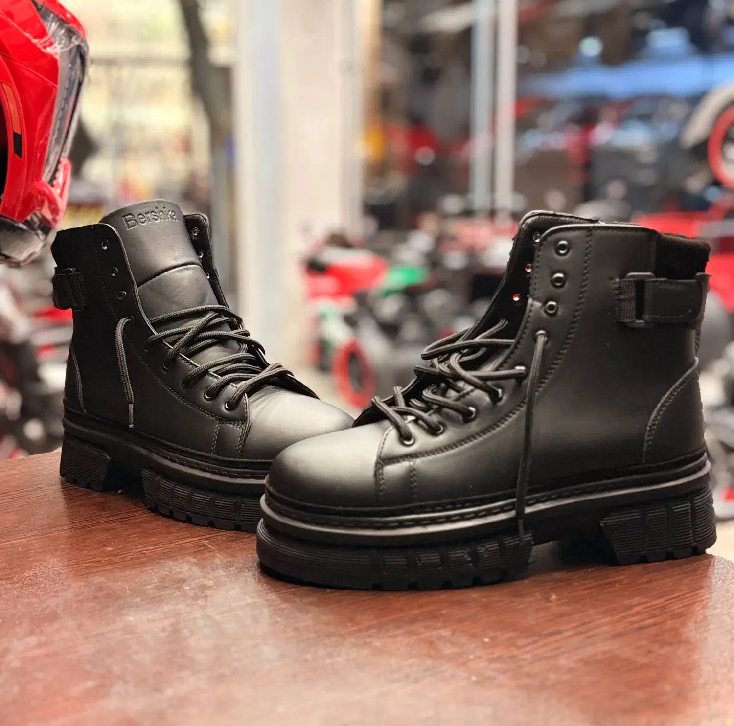 نیم بوت برشکا سایز ۴۱|کیف، کفش، کمربند|تهران, شهرک رضویه|دیوار