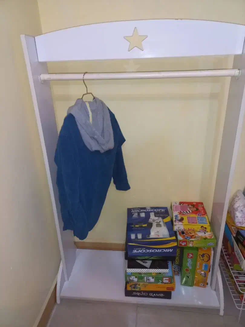 رگال|جاکفشی، کمد، دراور|رشت, سعدی (تختی)|دیوار