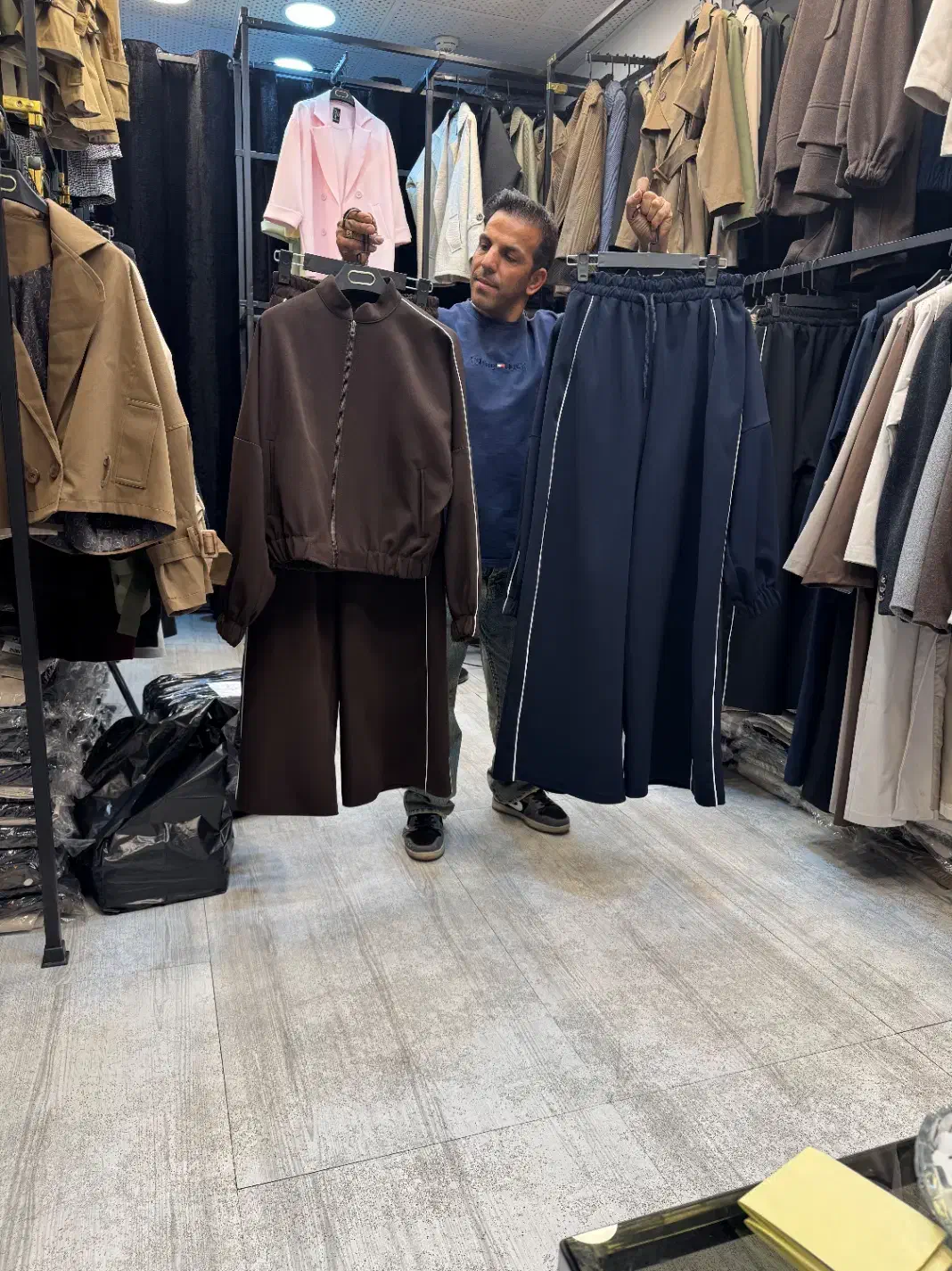 استخدام ادمین اینستا گرام حضوری|استخدام رایانه و فناوری اطلاعات|تهران, مولوی|دیوار