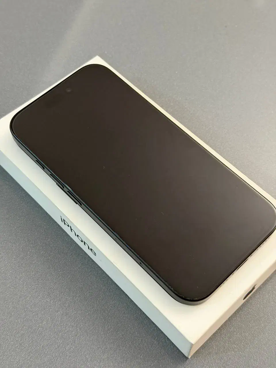 آیفون 16|موبایل|تهران, درختی|دیوار