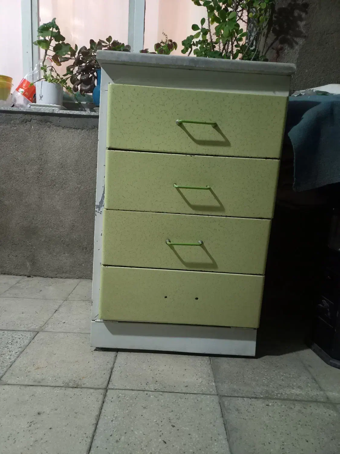 زیرسماوری|جاکفشی، کمد، دراور|همدان, |دیوار