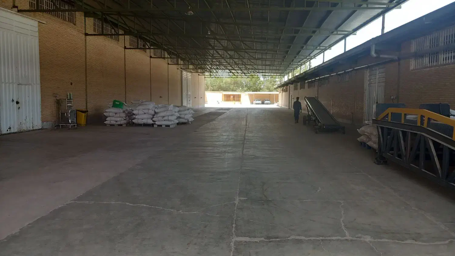 نیازمند نیروی کارگری مرد|استخدام صنعتی، فنی، مهندسی|کرمان, |دیوار