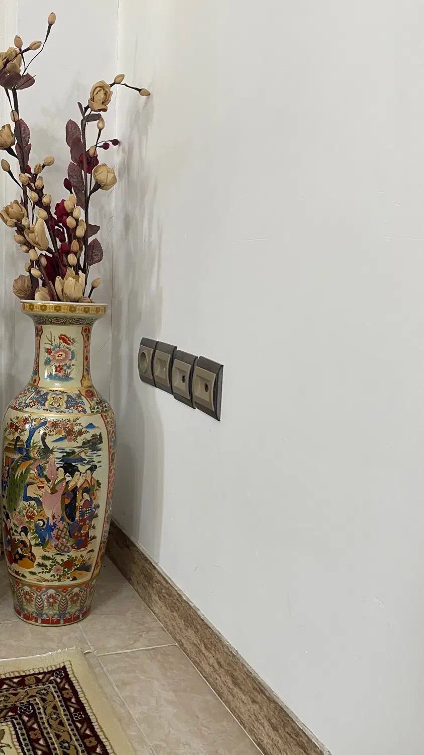 گلدون چینی سنتی قدیمی سایز بزرگ یک عدد سالم|کلکسیون اشیاء عتیقه|ساری, |دیوار