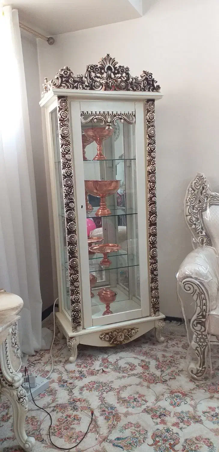 اینه کنسول و میز تلویزیون و ویترین|بوفه، ویترین، کنسول|شاهین‌شهر, شهرک پردیس|دیوار