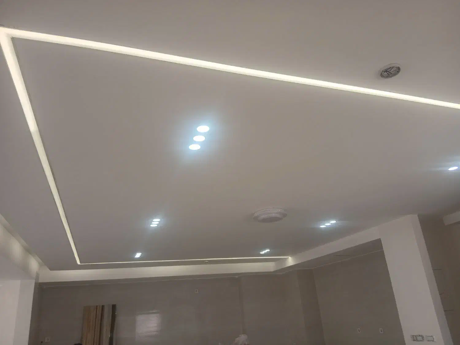 کناف لاینر ، تایل ۶۰در۶۰ ، سقف کاذب|خدمات پیشه و مهارت|بندرعباس, |دیوار