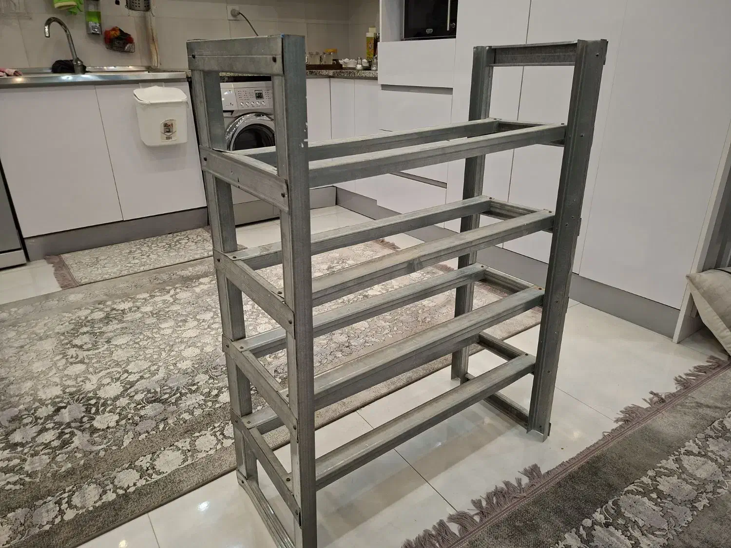 جاکفشی، قفسه طبقه|جاکفشی، کمد، دراور|اراک, |دیوار