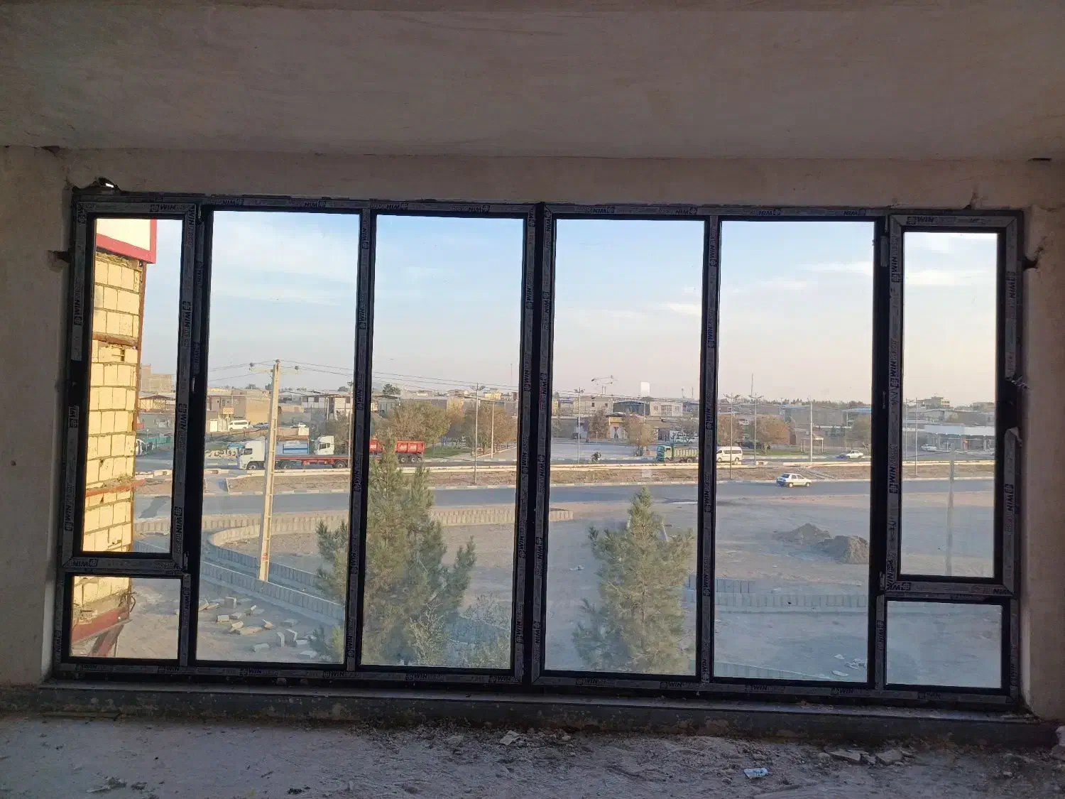 طراحی و ساخت درب پنجره دوجداره و تعمیرات|خدمات پیشه و مهارت|سیرجان, |دیوار