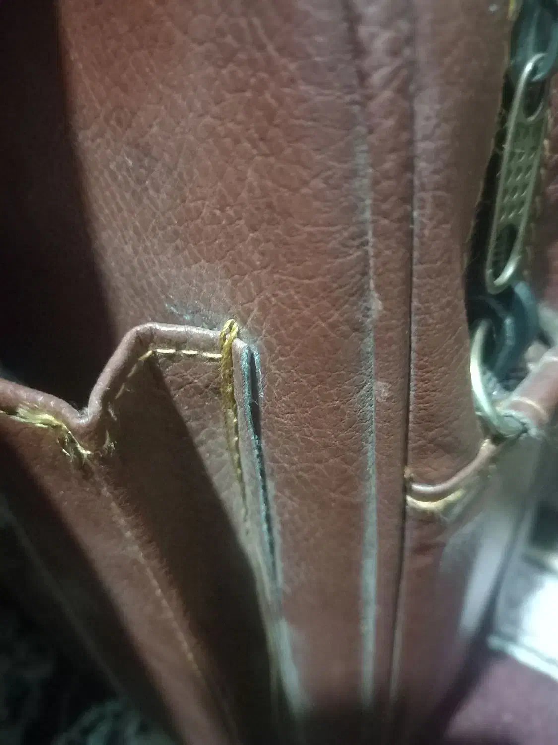 مدارک|اشیا|کرمانشاه, |دیوار