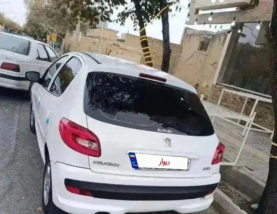 پژو 207مدل 89سری اول فرانسوی پر قدرت و پرشتاب|خودرو سواری و وانت|نجف‌آباد, کشاورز|دیوار