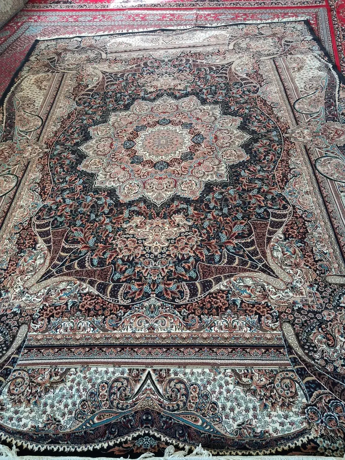 فرش شش متری و دوازده متری|فرش|قروه, |دیوار