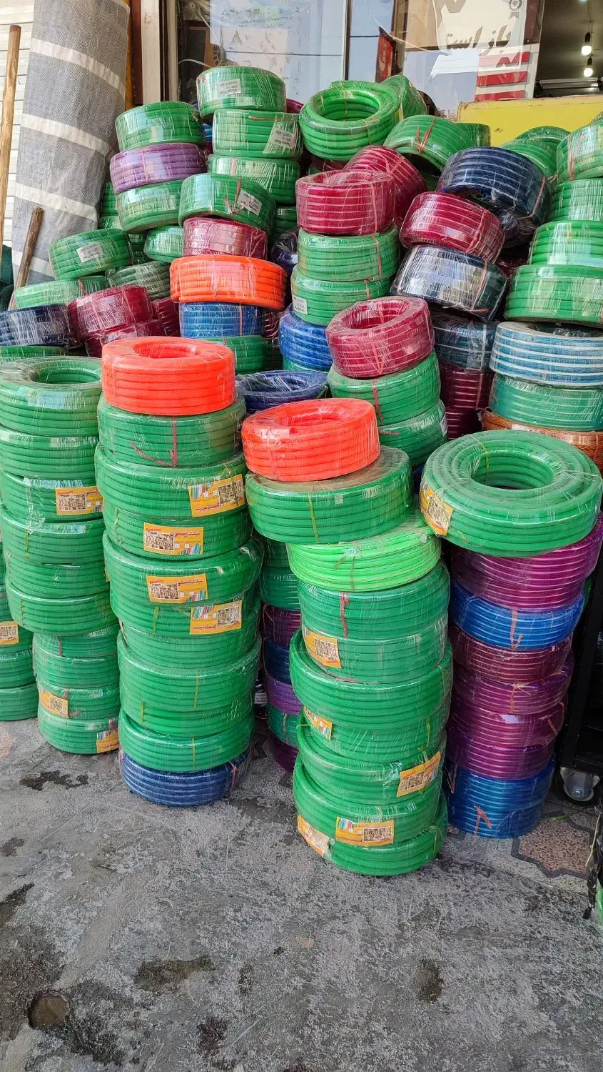 *فروش ویژه انواع شلنگ آب و گاز*|مصالح و تجهیزات ساختمان|داراب, |دیوار