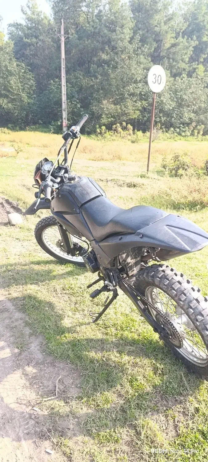 متور تریل|موتورسیکلت|سنگر, |دیوار