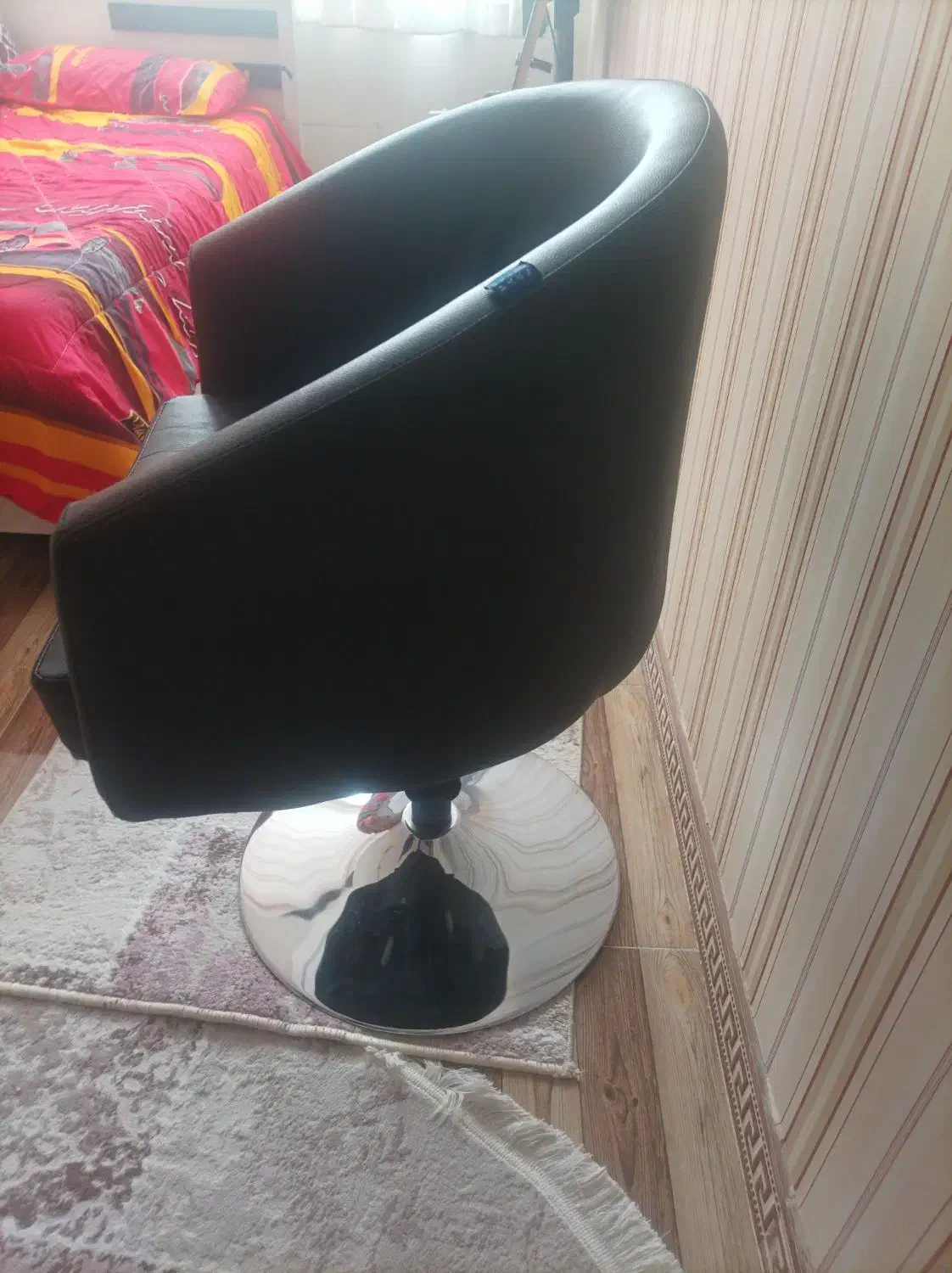 صندلی پایه استیل . کارکرده|صندلی و نیمکت|قدس, شهر‌قدس|دیوار