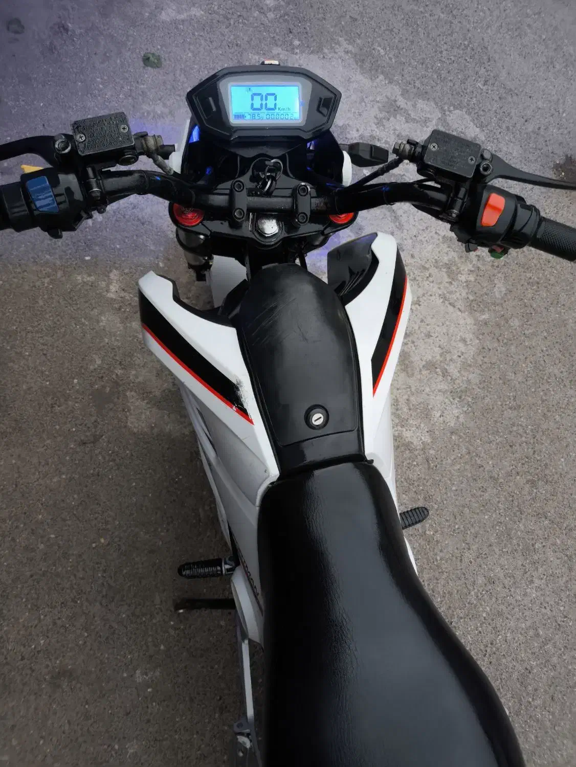 موتور شارژی همتاز|موتورسیکلت|رشت, آب آسیاب|دیوار