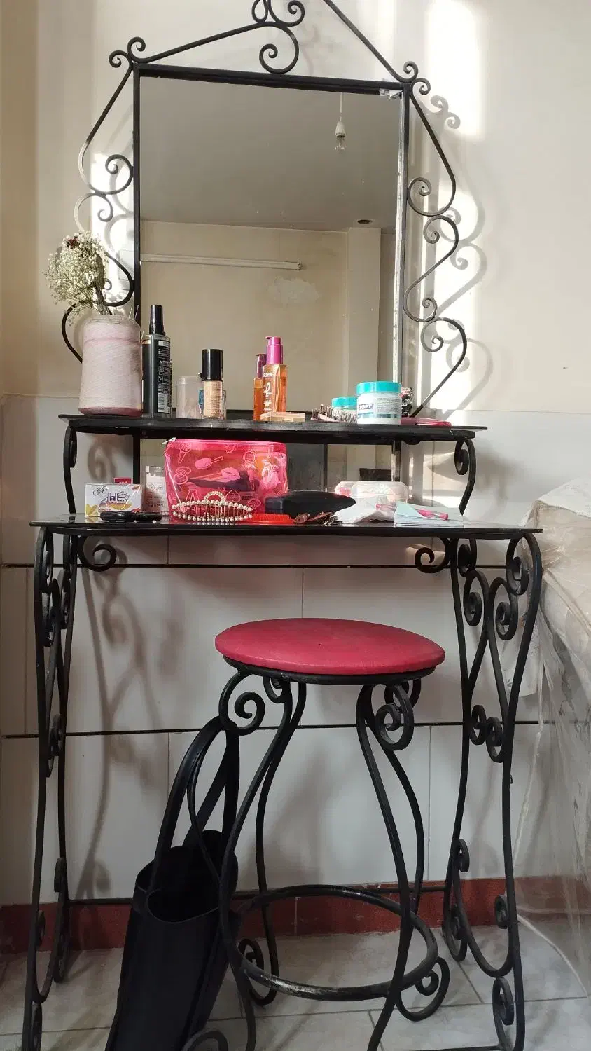 میز آرایشی ومیز تلفن|میز تلفن|ابریشم, |دیوار