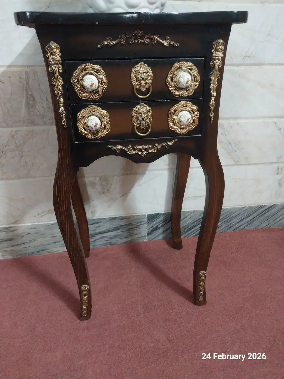 میز تلفن|میز تلفن|قم, باغ شریفی|دیوار