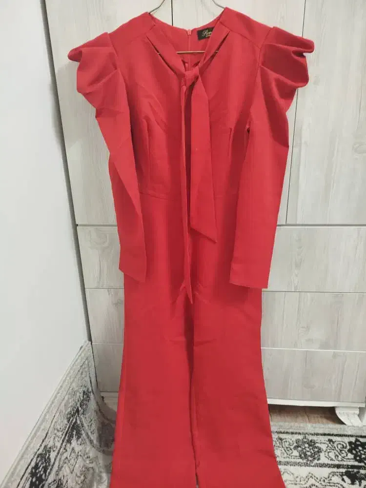 لباس در حد نو|لباس|ورامین, ورامین|دیوار