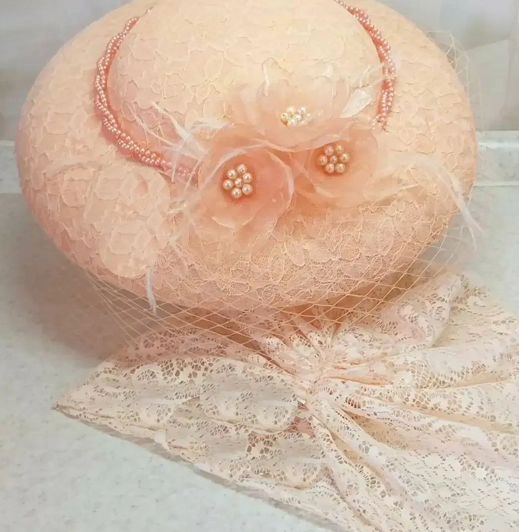 کلاه و دستکش عروس امضای وقار شما|لباس|اصفهان, خلجا|دیوار