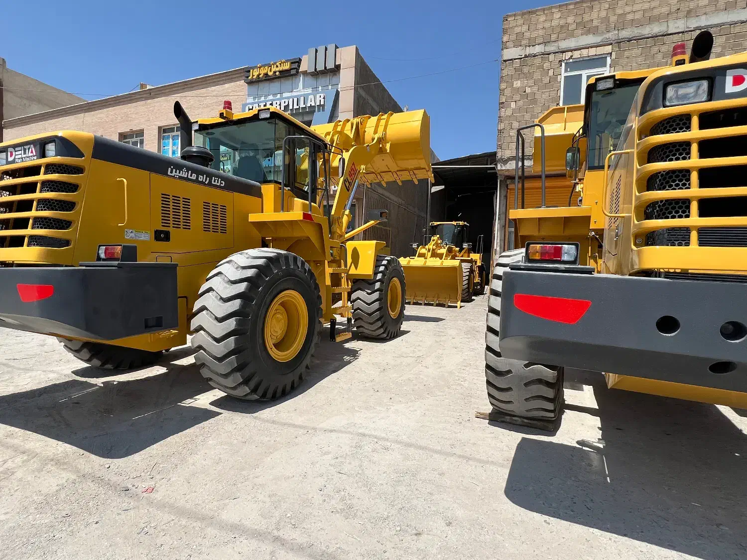 لودر وبیل دلتا|خودرو سنگین|اصفهان, قلعه طبره|دیوار