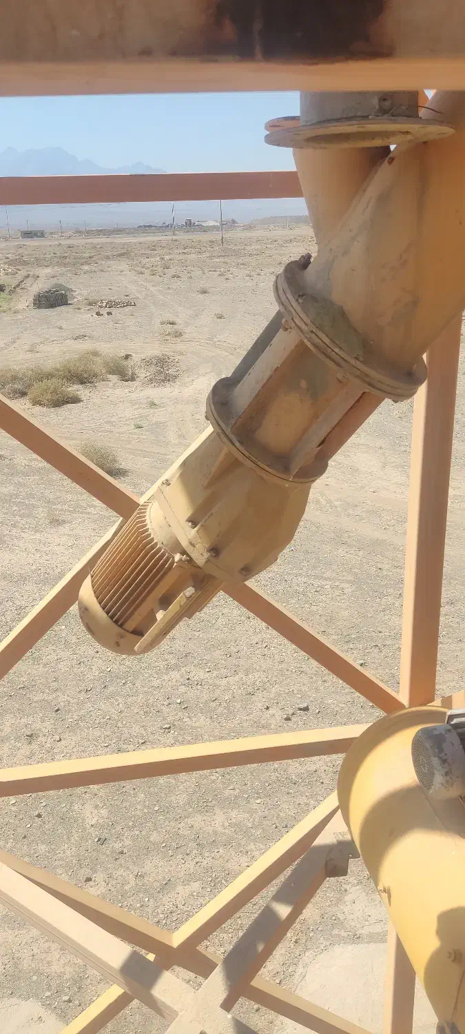 بچینگ یک و نیم متری|ماشین‌آلات صنعتی|بادرود, |دیوار