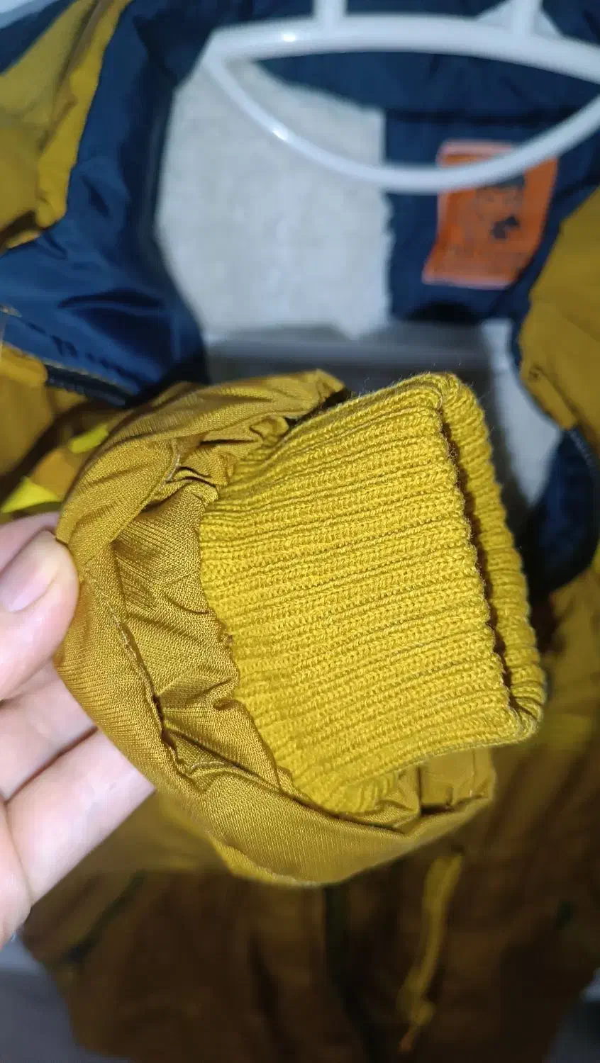 کاپشن پسرانه خزدار ضدآب(قیمت توافقی)|کفش و لباس بچه|مسجد سلیمان, |دیوار