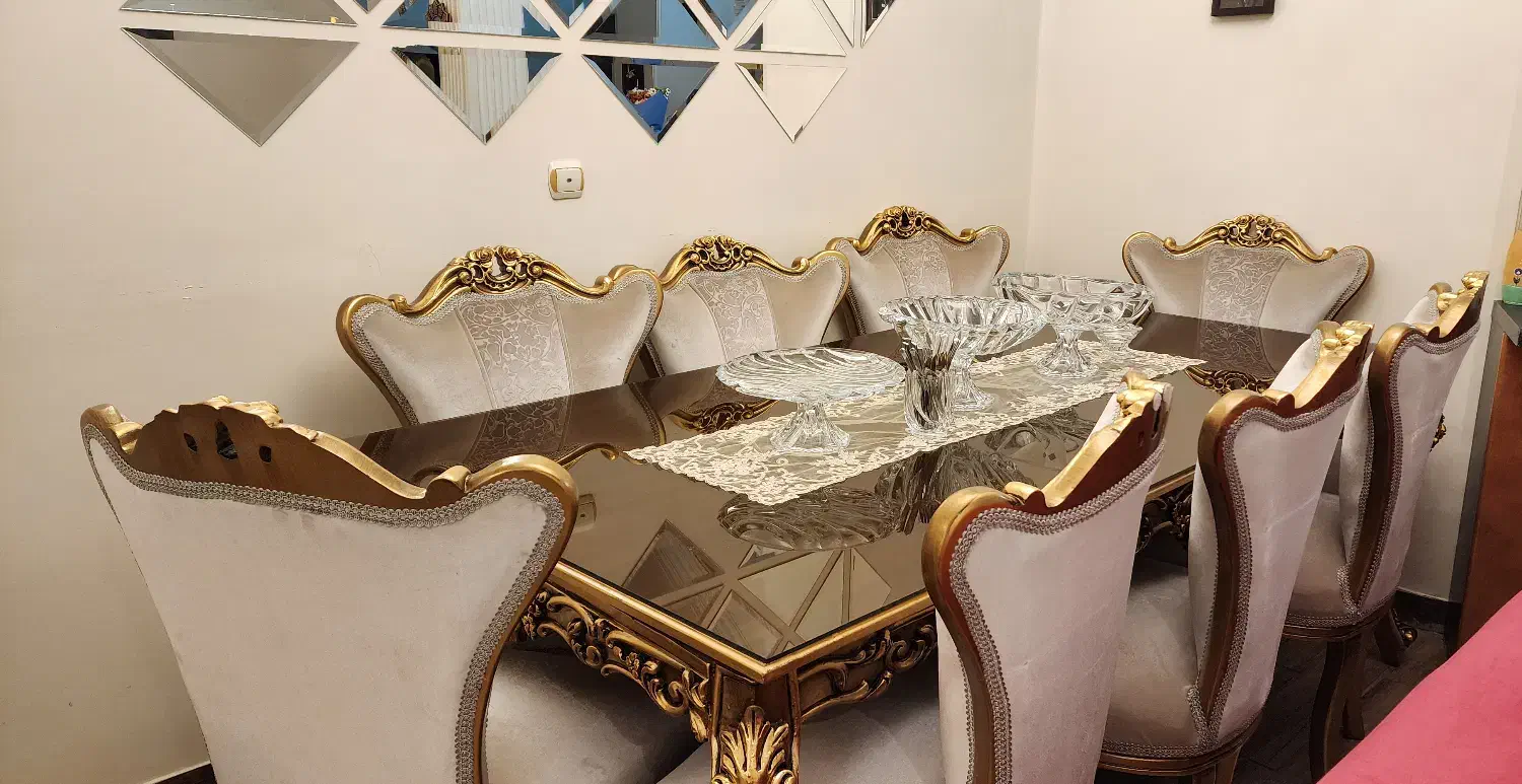 فروش یک دست مبلمان کلاسیک و میز نهارخوری ۸ نفره|مبلمان خانگی و میز عسلی|تهران, قلهک|دیوار