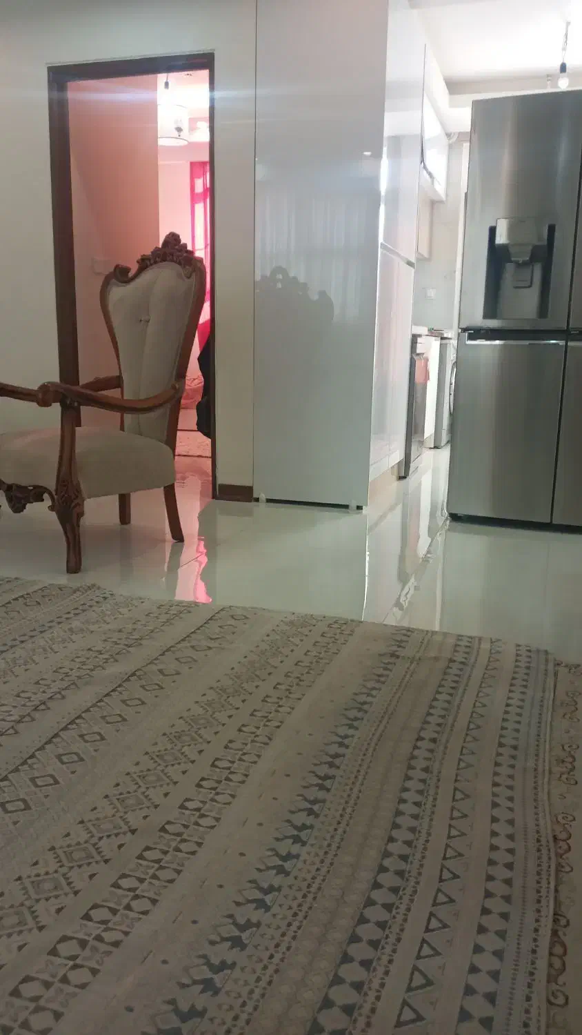 آپارتمان ۱۰۵ متری ۳ خوابه نوساز خ ۴۲