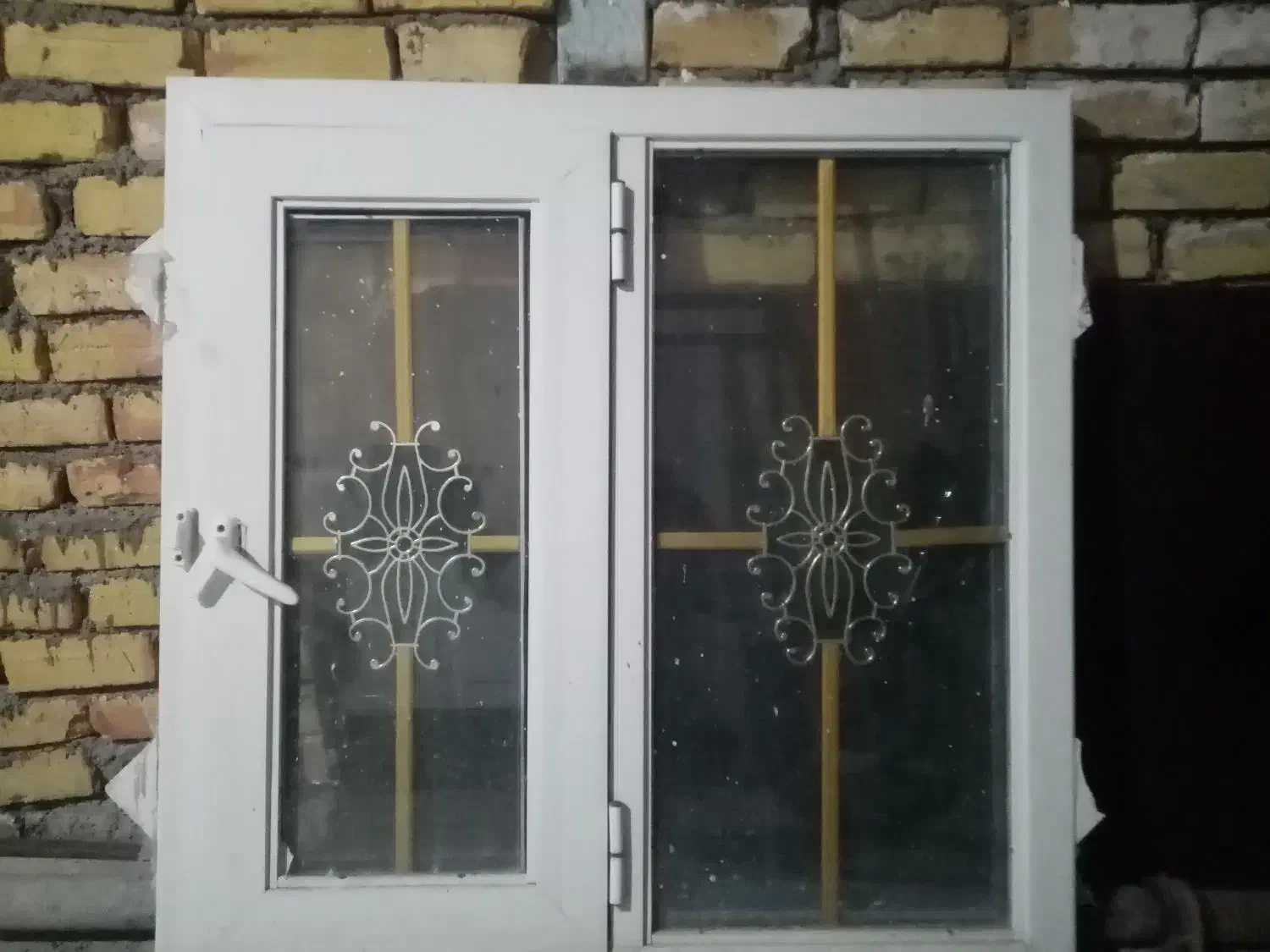 پنجره پی وی سی|مصالح و تجهیزات ساختمان|زرندیه, |دیوار