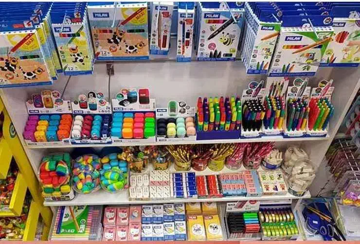 فروشنده خانم برای مغازه نوشت افزار|استخدام بازاریابی و فروش|نجفآباد, الله اکبر|دیوار