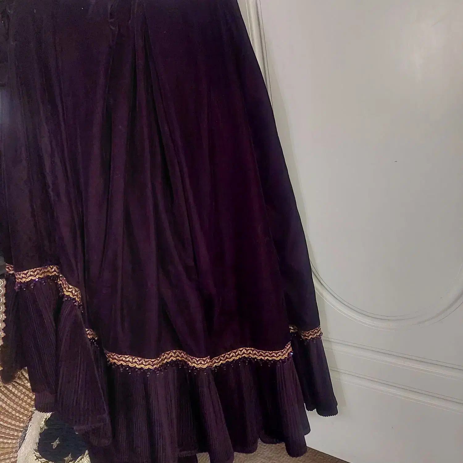 لباس مخمل|لباس|یاسوج, |دیوار