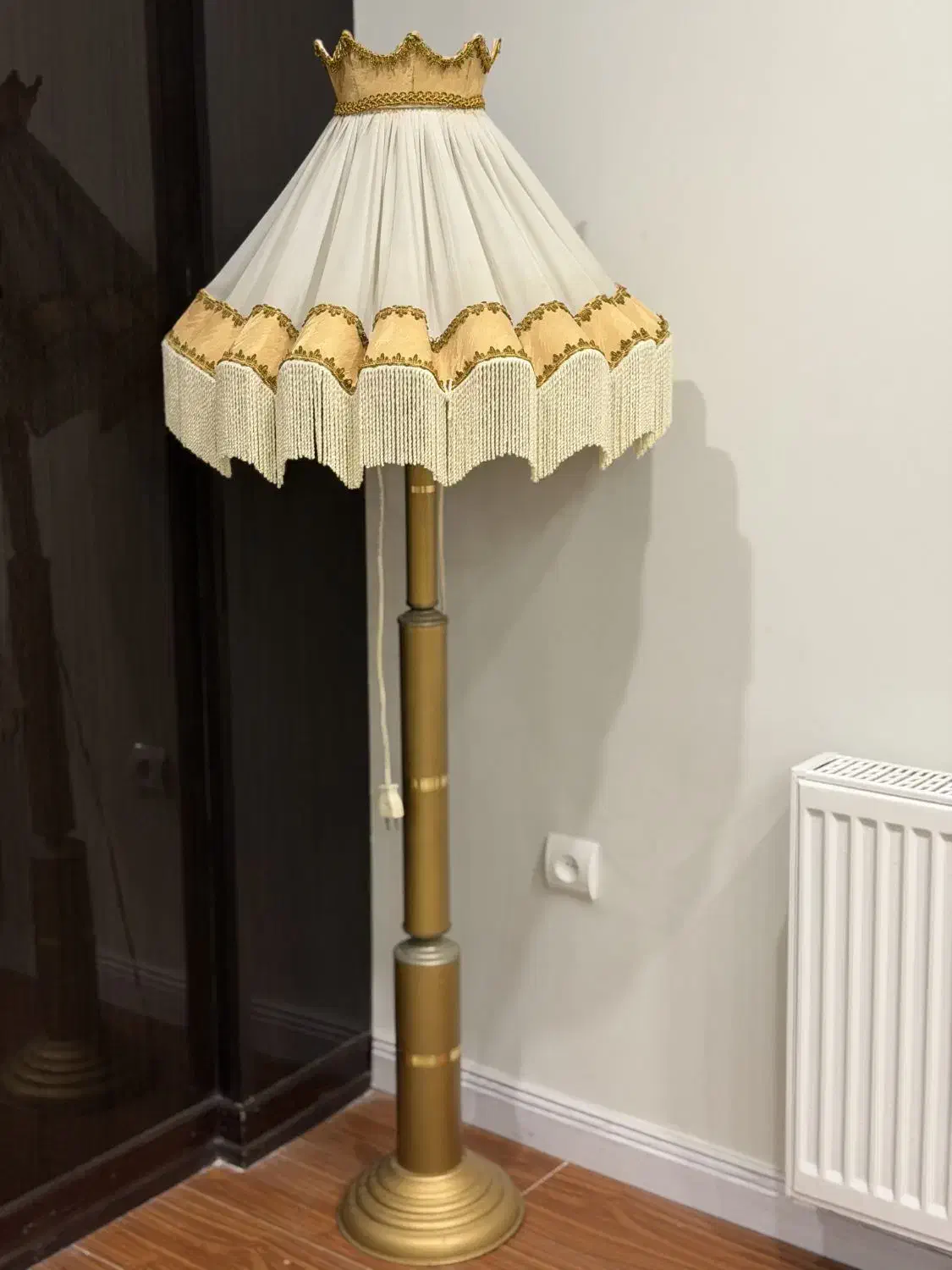 آباژور ایستاده|چراغ خواب و آباژور|آزادشهر, |دیوار