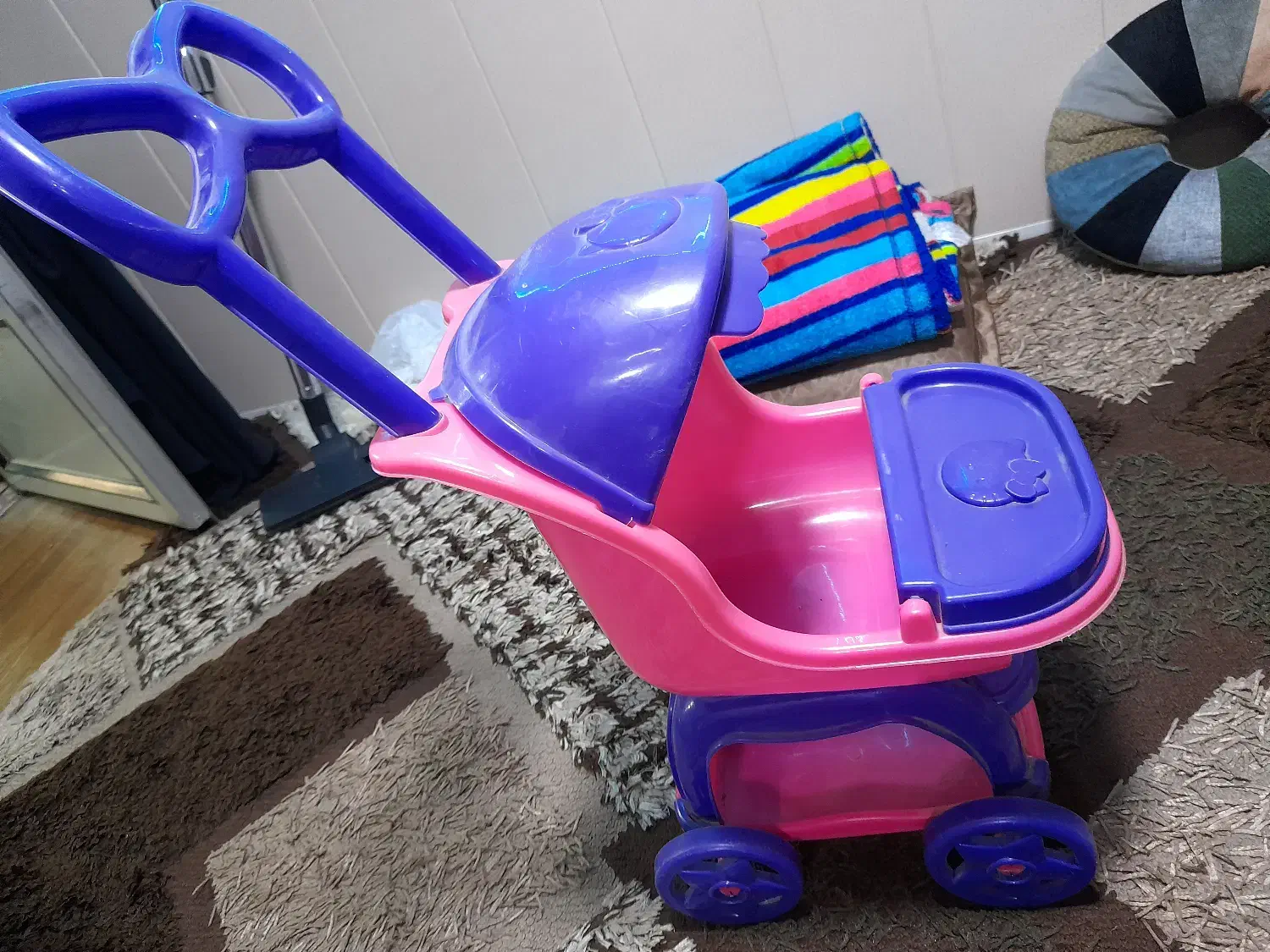 کالسکه|کالسکه و لوازم جانبی|قم, نخودی|دیوار