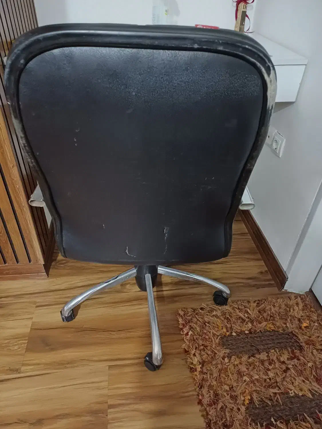 صندلی|صندلی و نیمکت|چمران, |دیوار