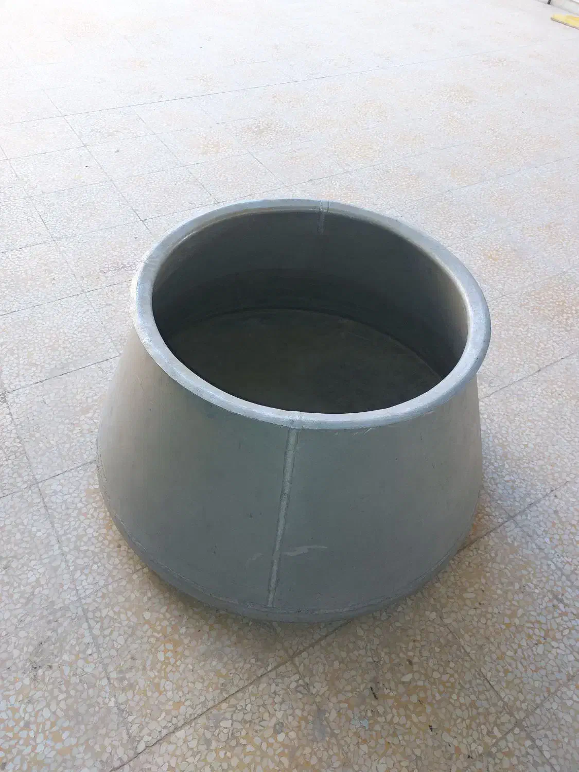 دیگ رویی قدیمی|ظروف پخت‌وپز|بهبهان, |دیوار