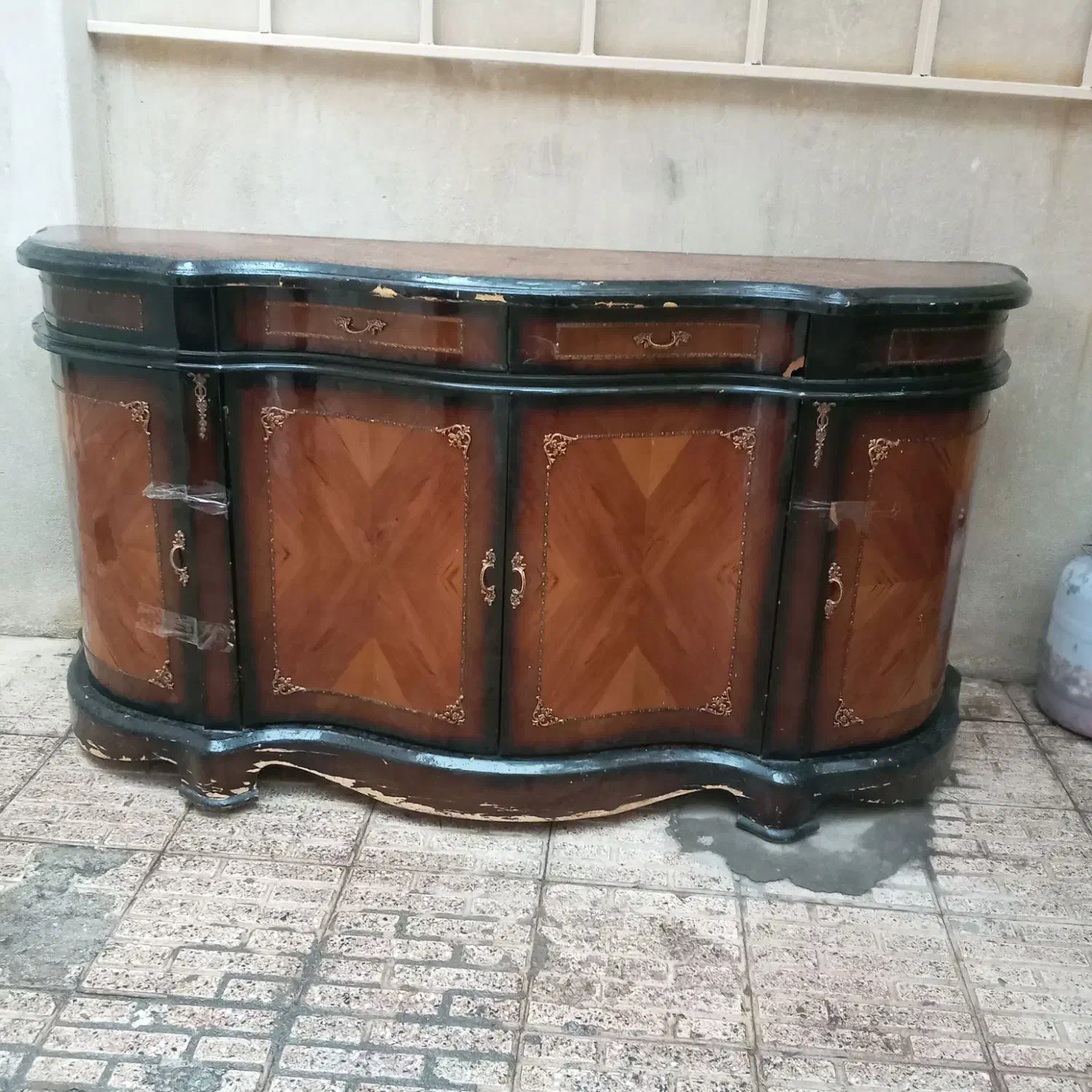 کمد|جاکفشی، کمد، دراور|مراغه, |دیوار