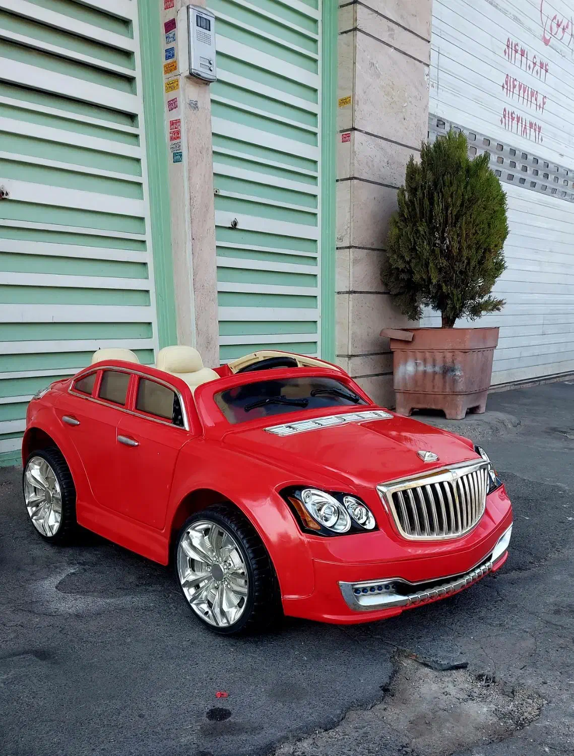 ماشین شارژی بنز میباخ دونفره|اسباب‌بازی بچه|تبریز, |دیوار