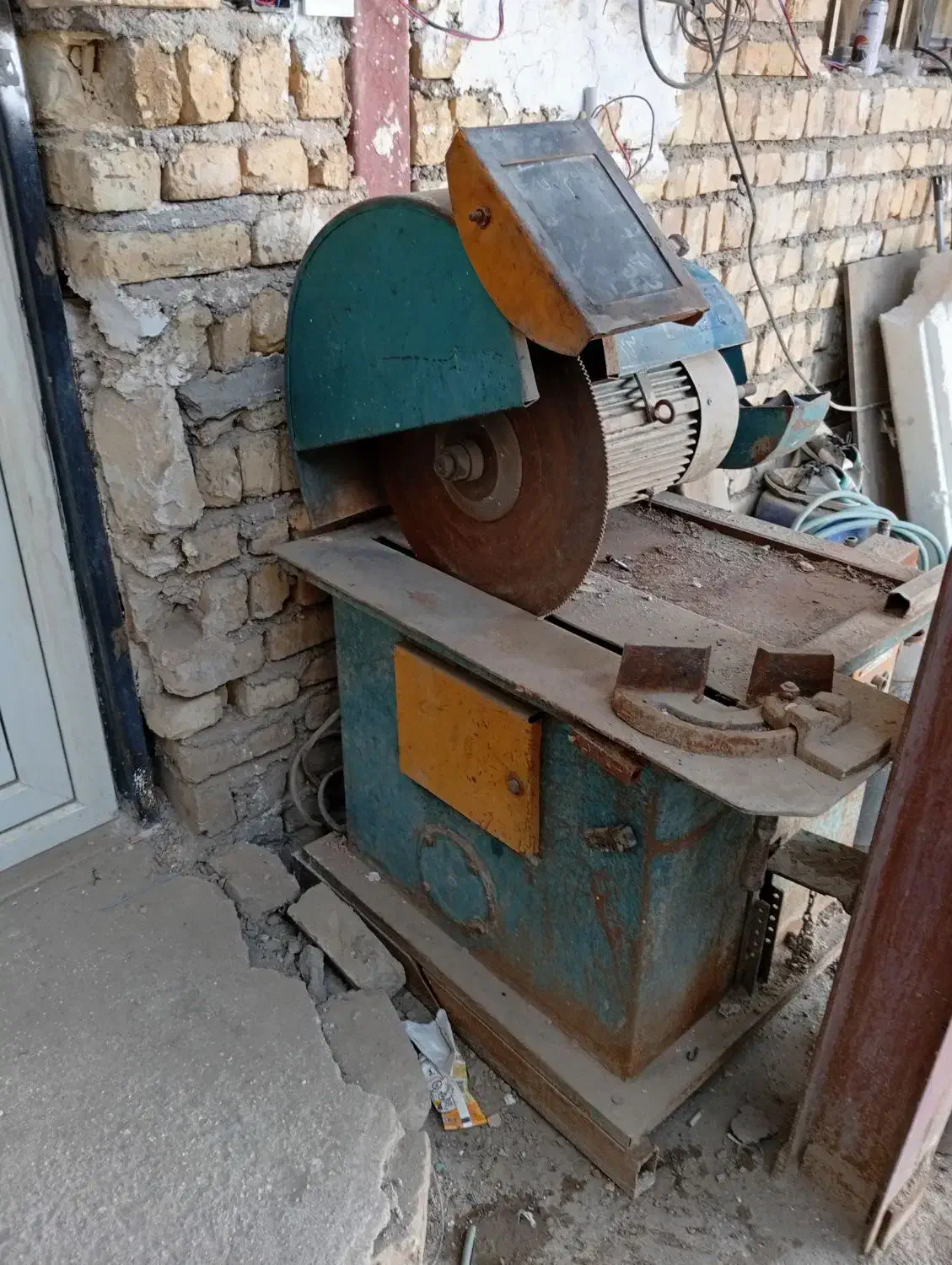 اره آتشی|ماشینآلات صنعتی|کاشان, ولیعصر|دیوار