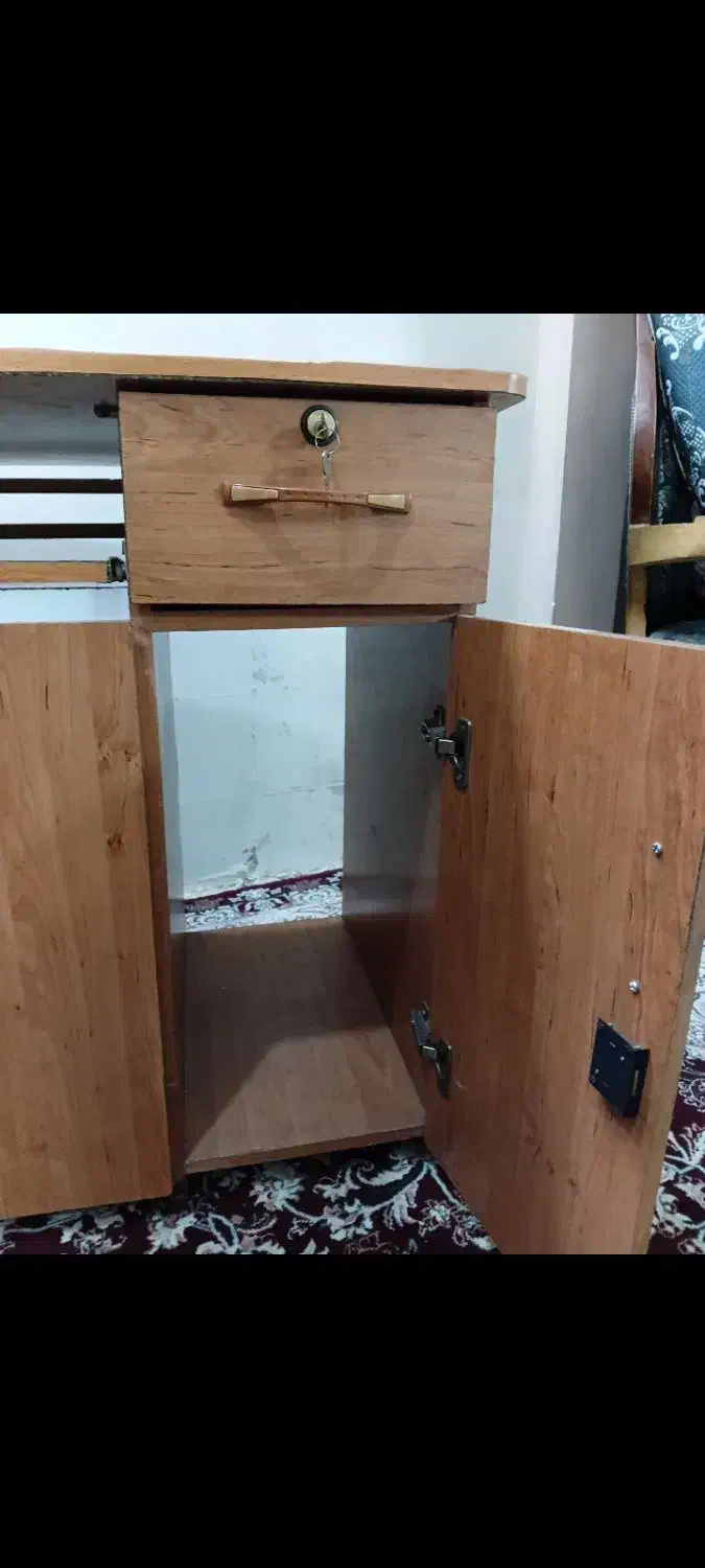 میز کامپیوتر کمددار بزرگ و مستحکم|میز تحریر و کامپیوتر|مشهد, ابوذر|دیوار