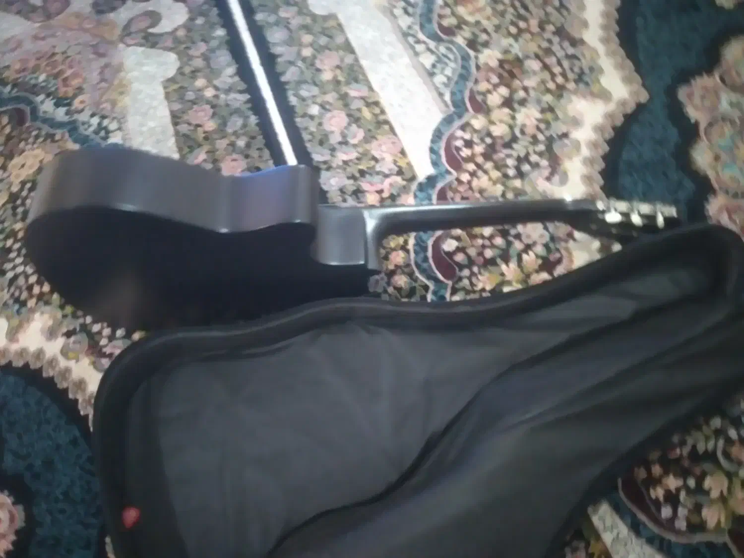 گیتار کلاسیک  نو برند دیاموند ۴/۴|گیتار، بیس، امپلیفایر|گرگان, |دیوار