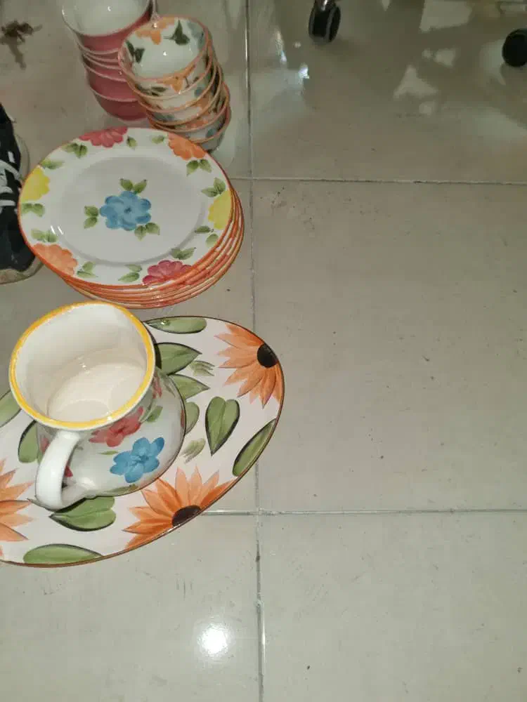 ظرف و ظروف مینا کاری به دلیل ورشکستگی زیر قیمت|حراج|رویان, |دیوار