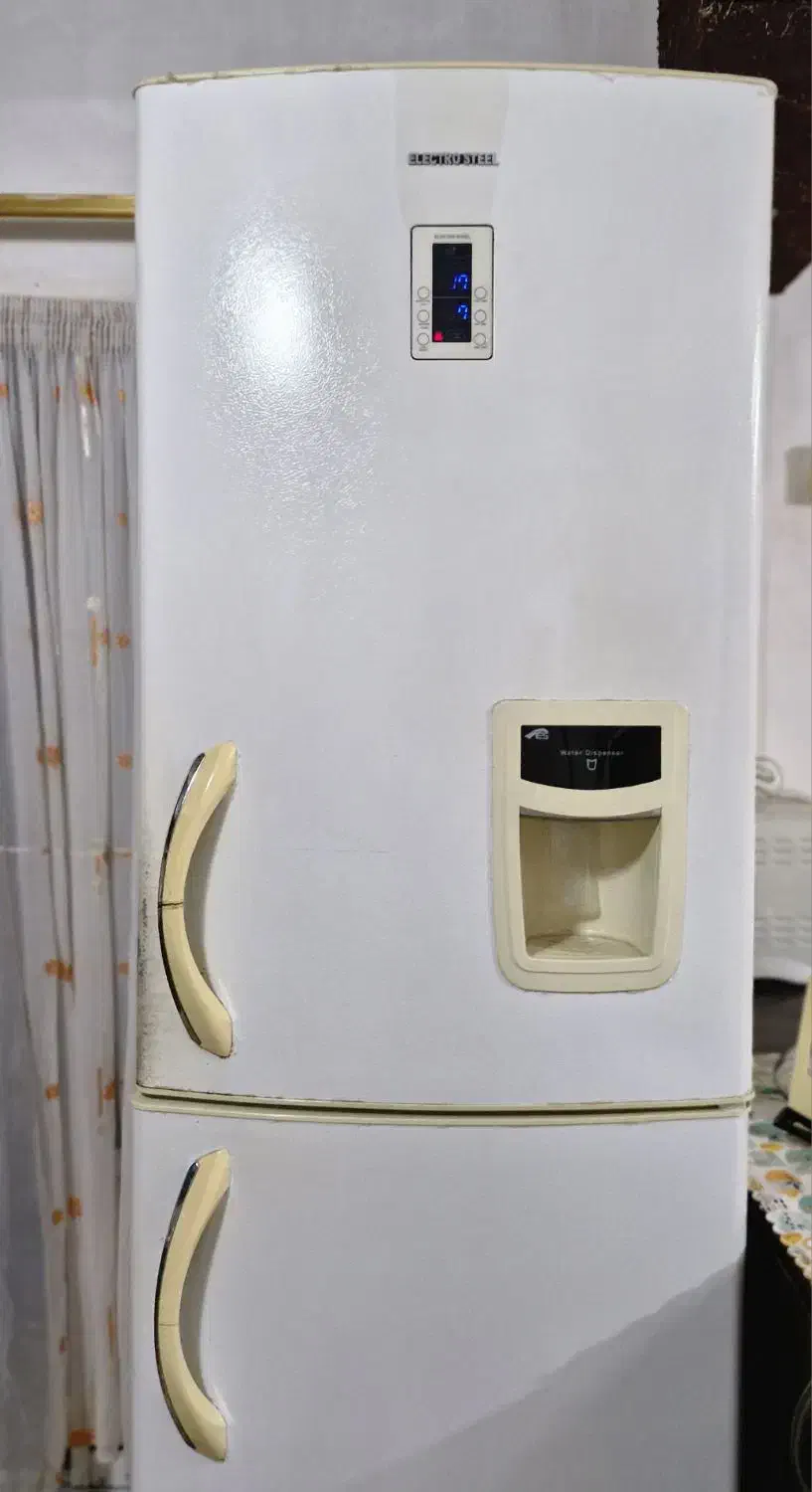 یخچال فریزر الکترواستیل|یخچال و فریزر|رشت, پیرکلاچای|دیوار