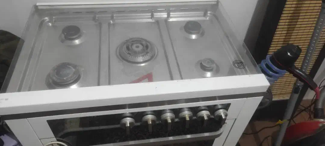 یک عدد اجاق گاز فردار. ایتالیایی|اجاق گاز و لوازم برقی پخت‌وپز|باوی, |دیوار