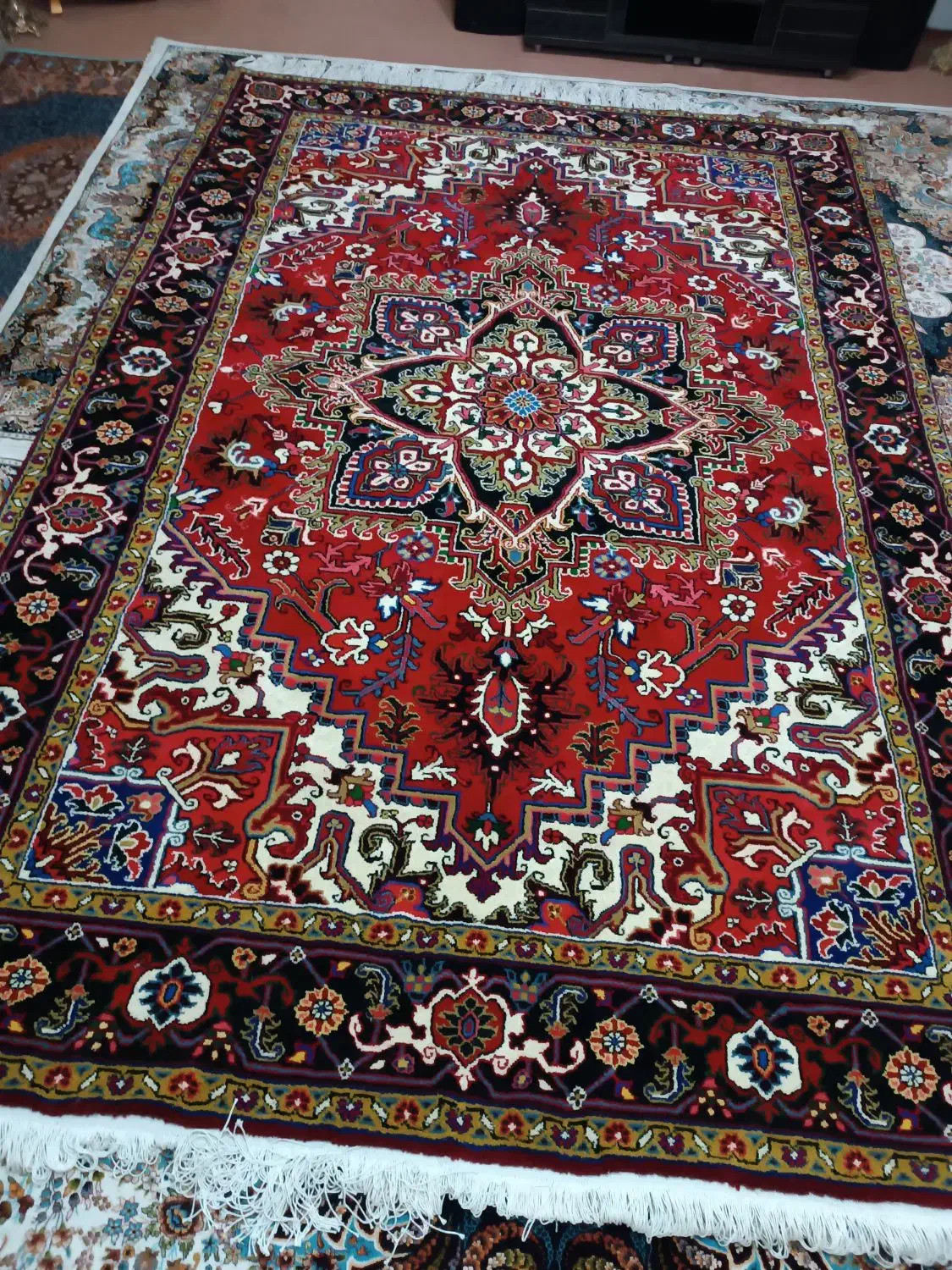 فرش نه متری هریس|فرش|تبریز, |دیوار