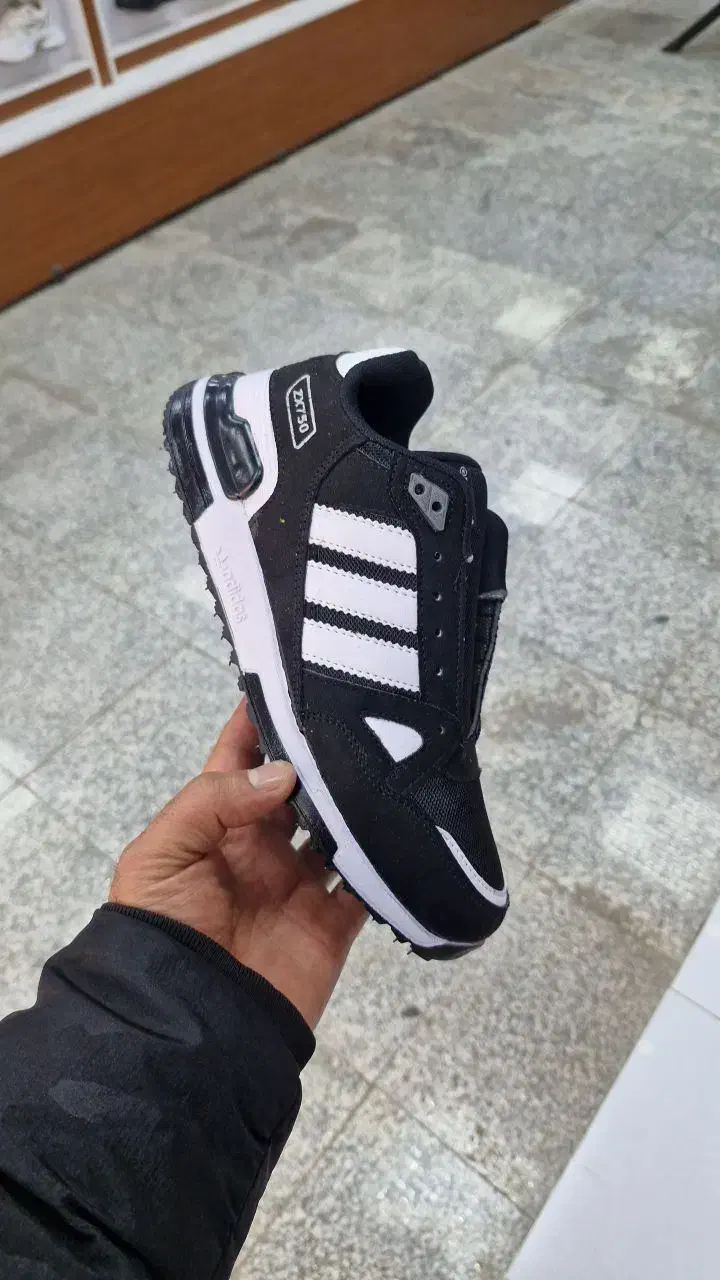 کفشZX750آدیداس سایزبندی41،42،43،44|کیف، کفش، کمربند|فسا, |دیوار