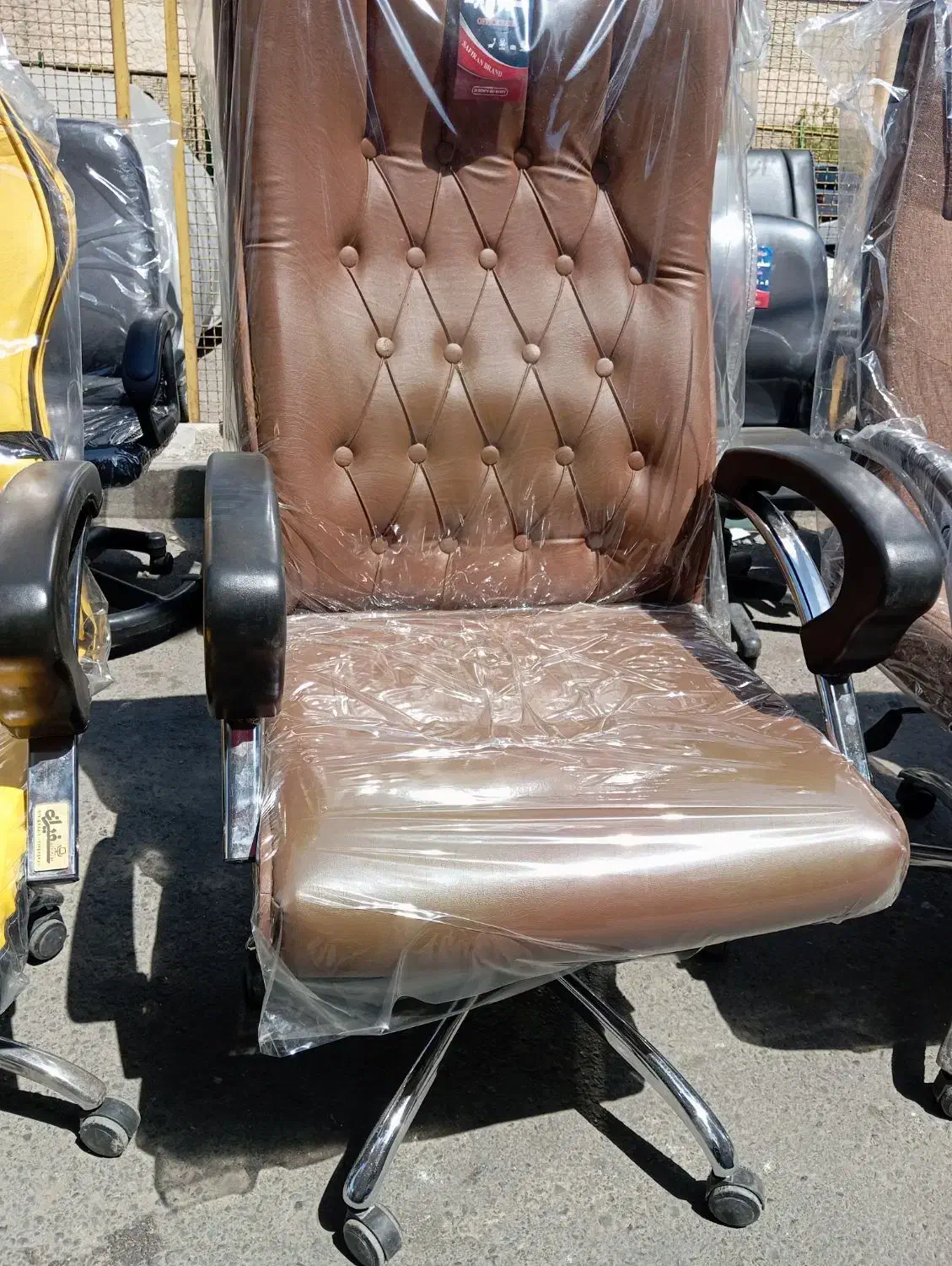 صندلی گردون چرخدار|صندلی و نیمکت|میاندوآب, |دیوار