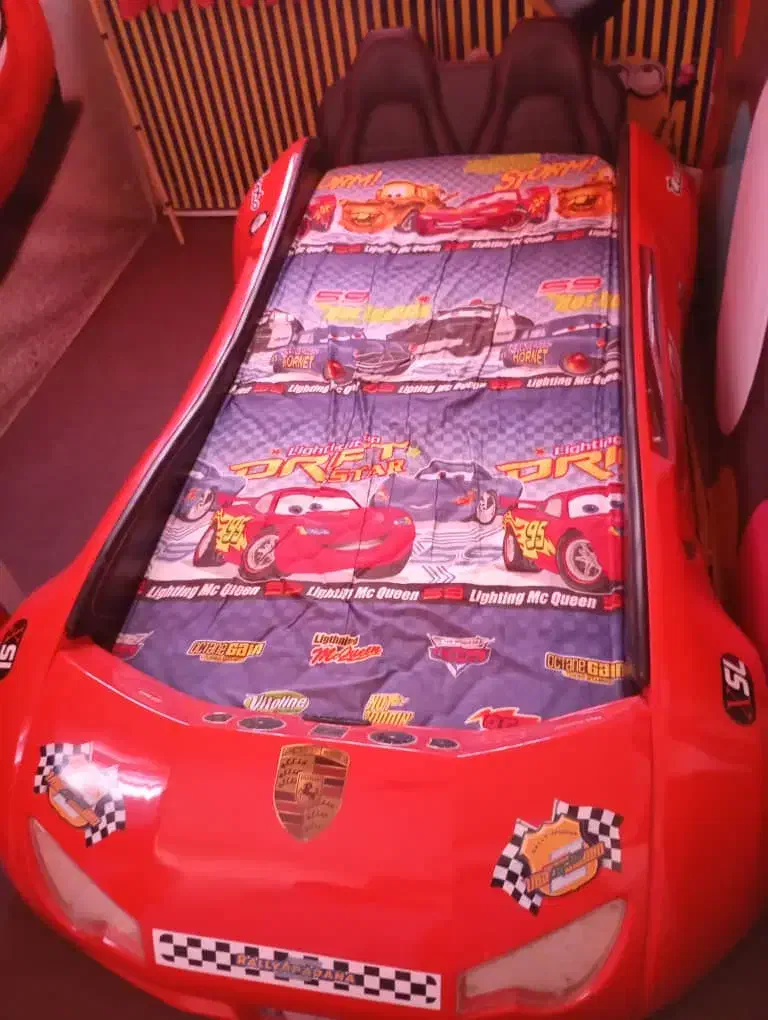 تخت نوجوان مدل ماشین چراغ دار|تخت و سرویس خواب|سنندج, |دیوار