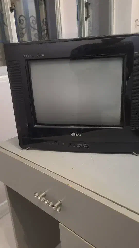 تلوزیون ۱۴ ال جی|تلویزیون و پروژکتور|بندر انزلی, پیل علی باغ|دیوار